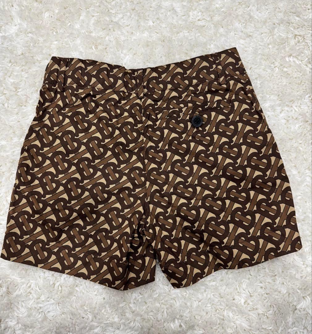 Burberry TB柄Tシャツとショートパンツ セット