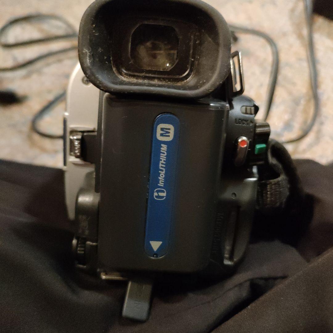 SONY ハンディカム　miniDV　DCR-TRV50　動作品　新品DVテープ