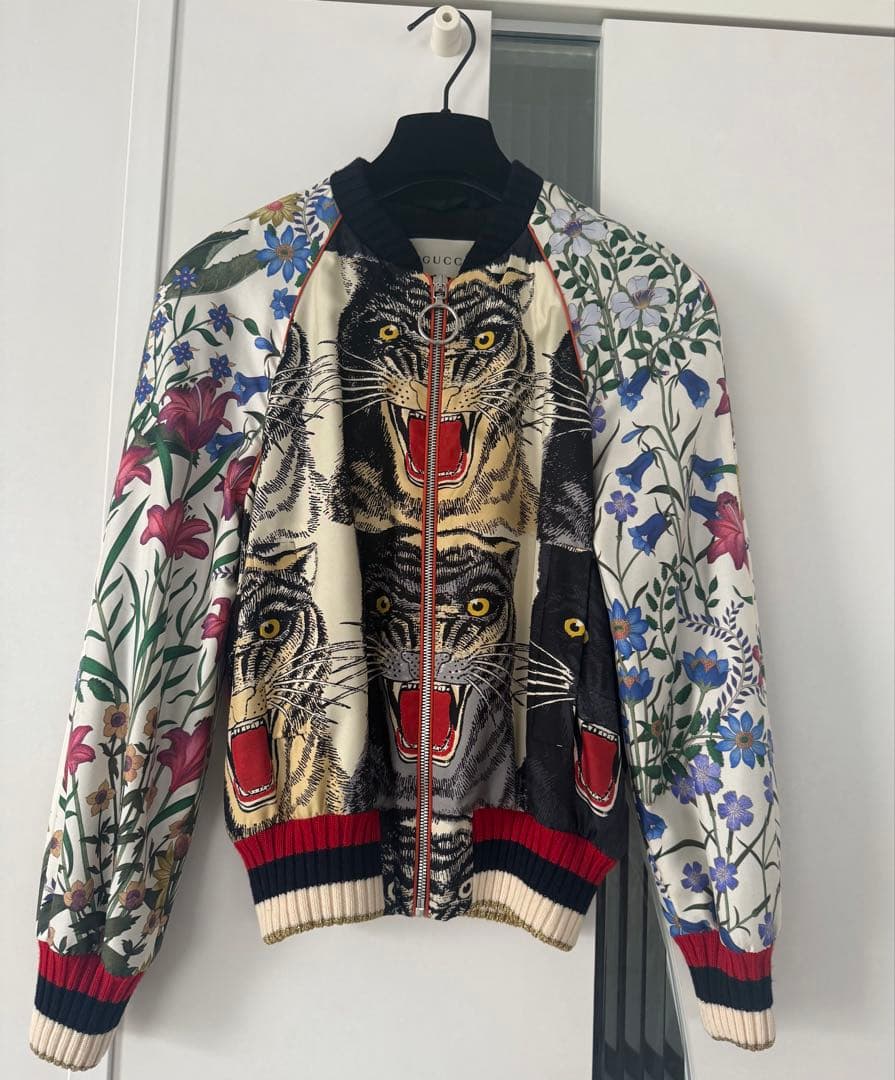 GUCCI 虎と花プリント シルクスカジャン