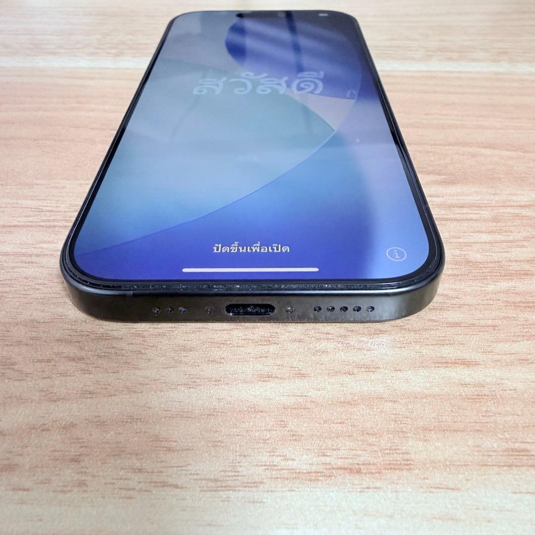 iPhone 16 Pro 256GB ブラックチタニウム SIMフリー