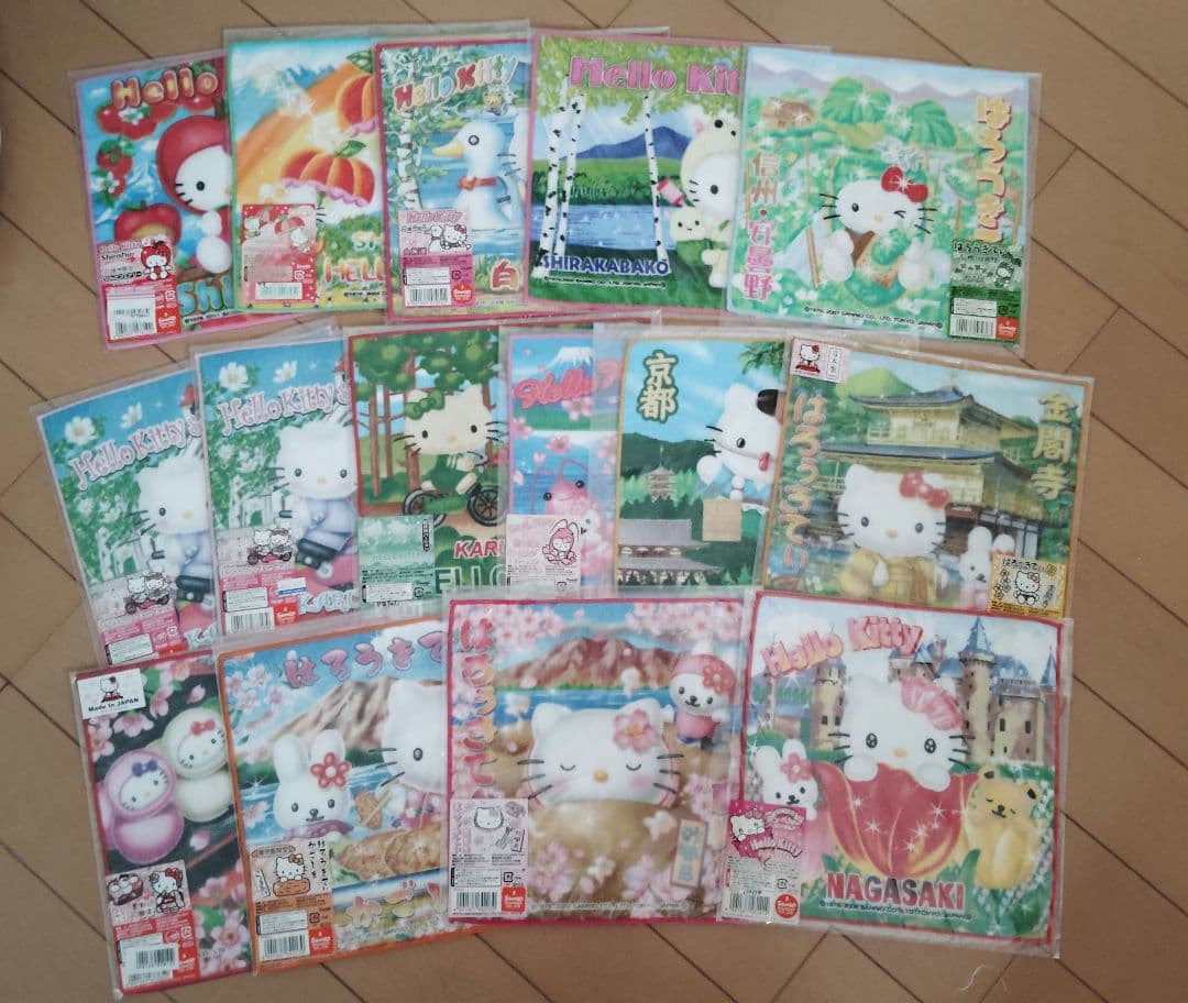 キティちゃんご当地タオルハンカチセットです。