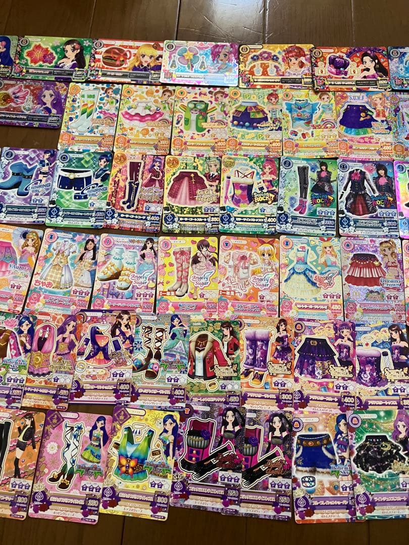 【最終値下げ‼️】アイカツ アイカツカード 約69枚 まとめ売り