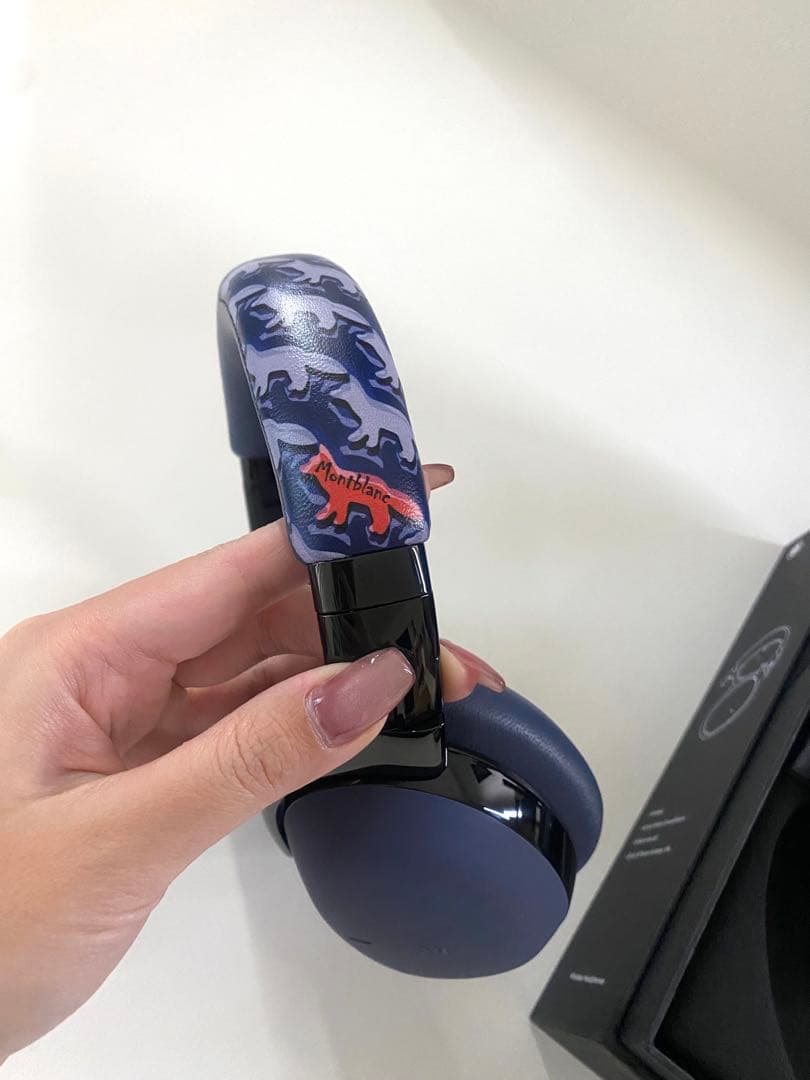 ◎ モンブラン MB 01 ヘッドフォン X MAISON KITSUNÉ