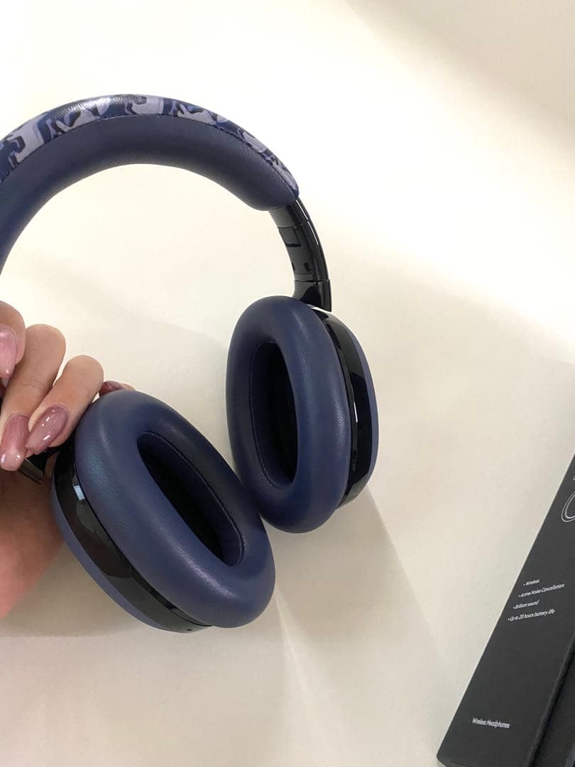 ◎ モンブラン MB 01 ヘッドフォン X MAISON KITSUNÉ