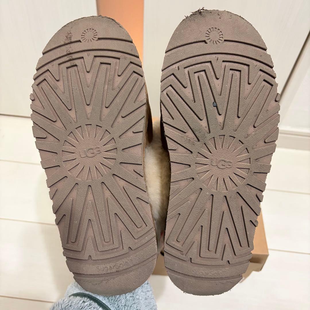 【み】UGG ムートンブーツ スリッポン　ブラウン　24
