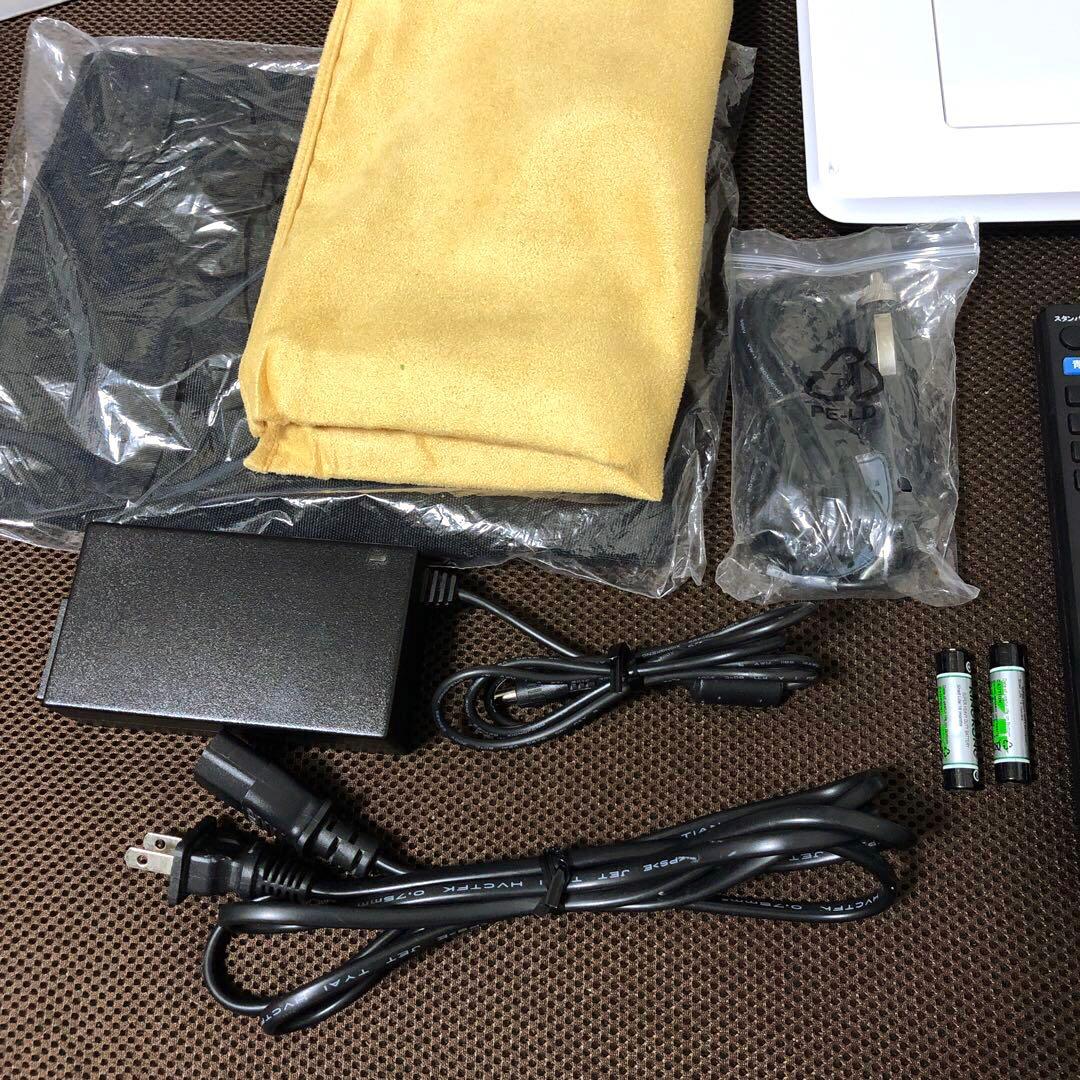 AVOX 10インチ　ポータブルブルーレイプレーヤー APBD-1011HK