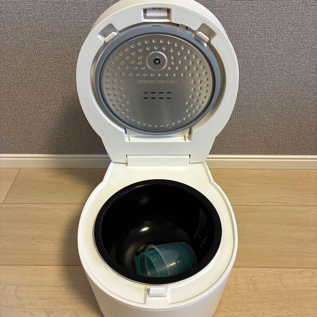 IRIS OHYAMA アイリスオーヤマ 炊飯器 3合 ホワイト