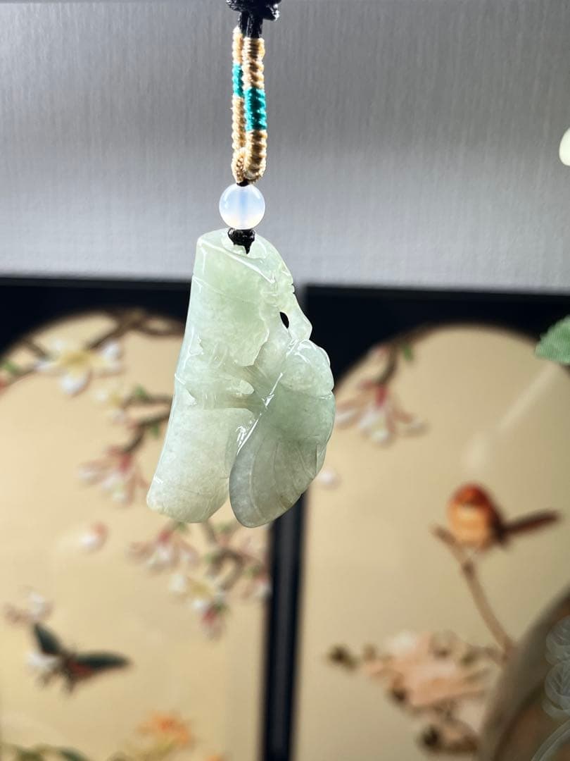 リアル品★天然A貨翡翠　氷種淡い油青翡翠【一鸣惊人】蝉ネックレス　鑑定書付き