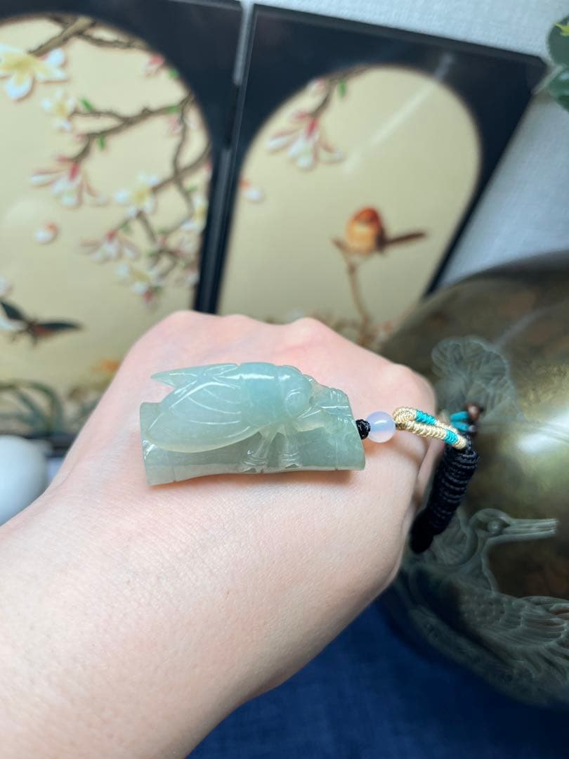 リアル品★天然A貨翡翠　氷種淡い油青翡翠【一鸣惊人】蝉ネックレス　鑑定書付き