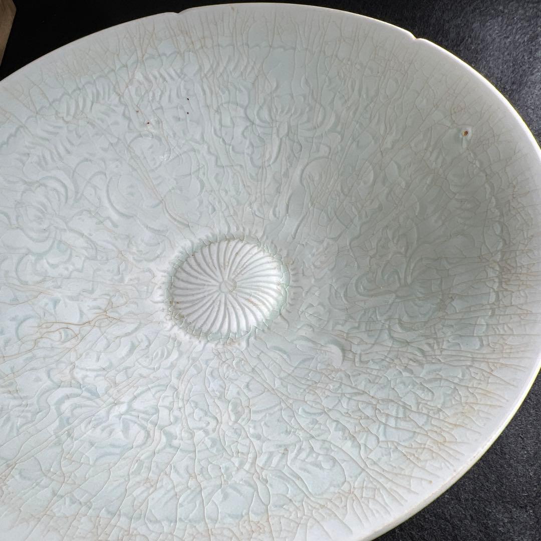 中国宋時代　青影陰刻輪花鉢　木箱付　直径約19.5㎝東Y8-0105☆2Fトヒカ