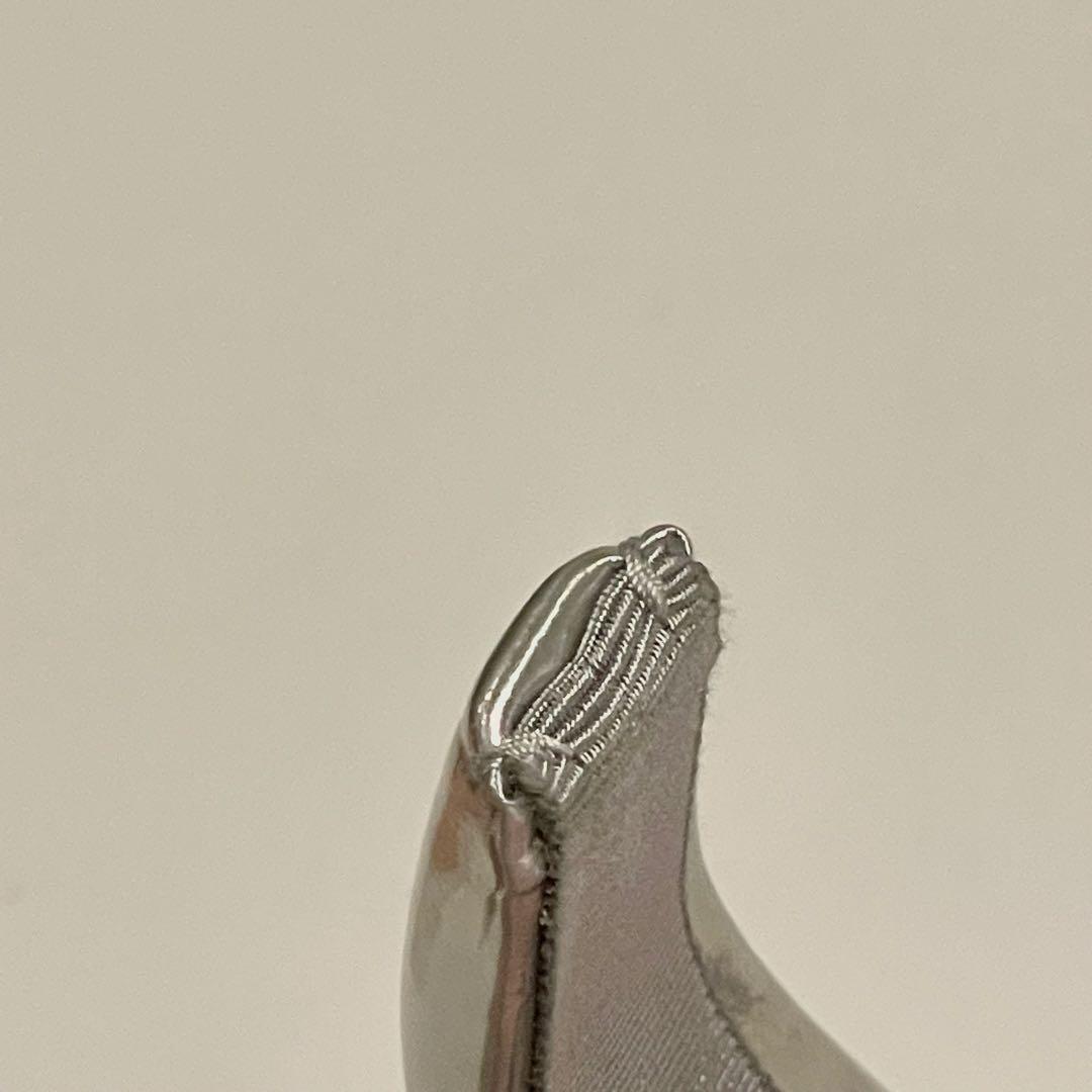 miu miu ミュウミュウ カチューシャ パテントレザー ヘッドバンド