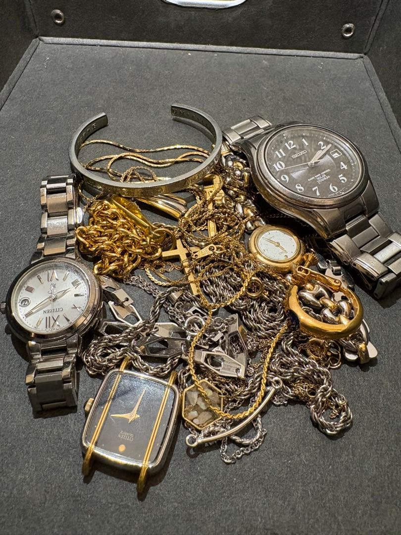 遺品　生前整理アクセサリー時計まとめ