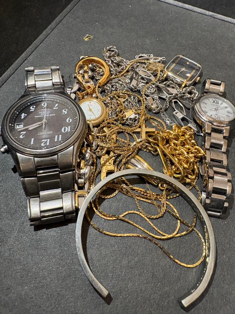 遺品　生前整理アクセサリー時計まとめ
