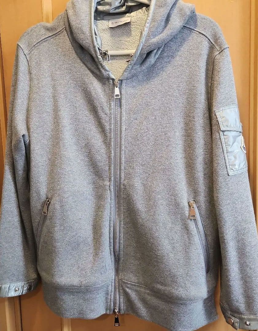 【gucci】MONCLER モンクレール⭐ラメグレーパーカーM