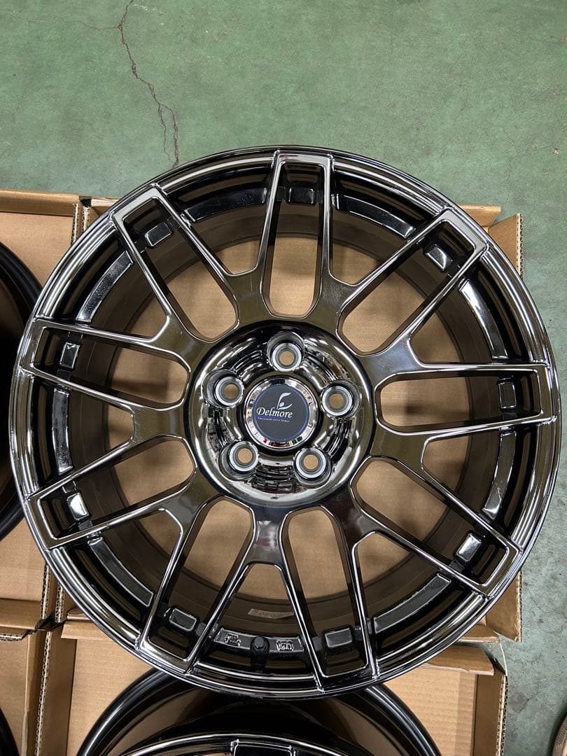 スペース⭐︎ラッキー20NX LC.S 18×7.5j +36 5穴