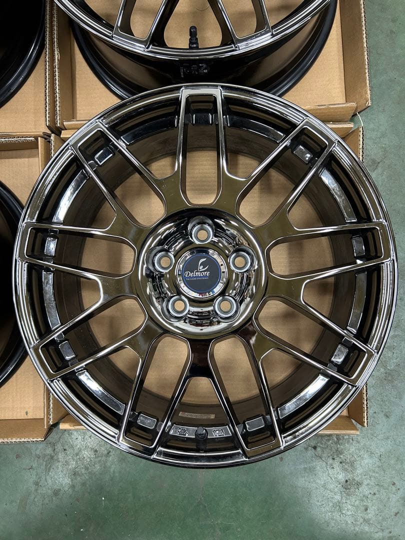 スペース⭐︎ラッキー20NX LC.S 18×7.5j +36 5穴