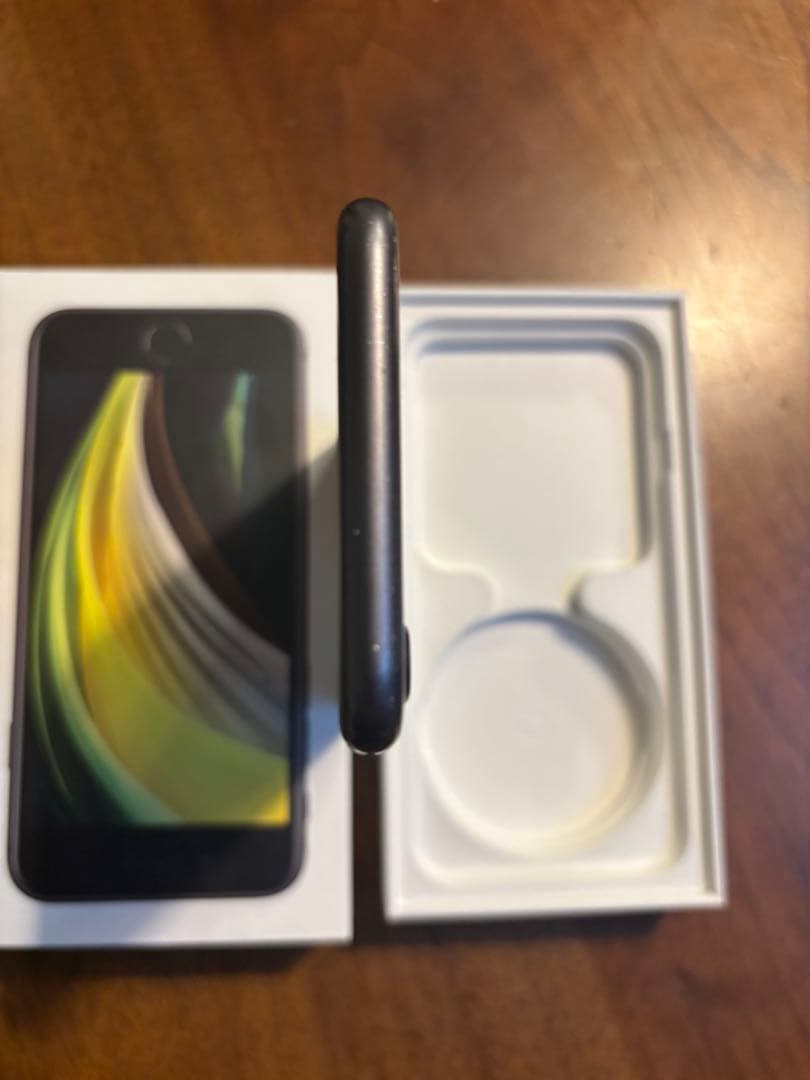 Apple iPhone 8 64GBスペースグレー 本体