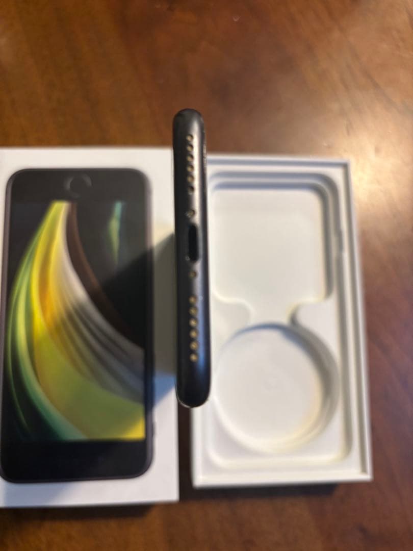 Apple iPhone 8 64GBスペースグレー 本体