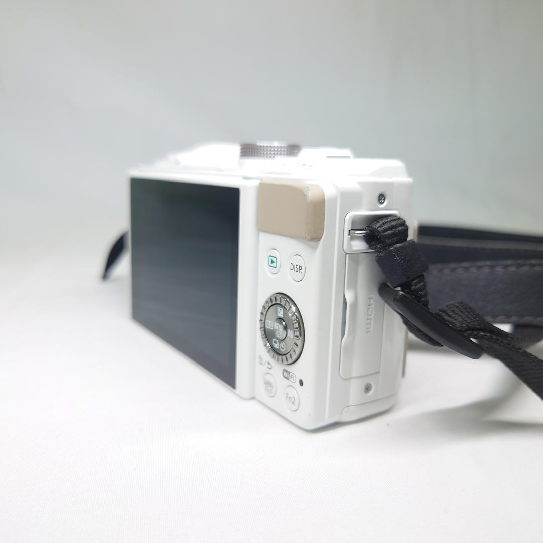 パナソニック LUMIX DMC-GF6 ホワイト 一眼レフカメラ 動作確認済み