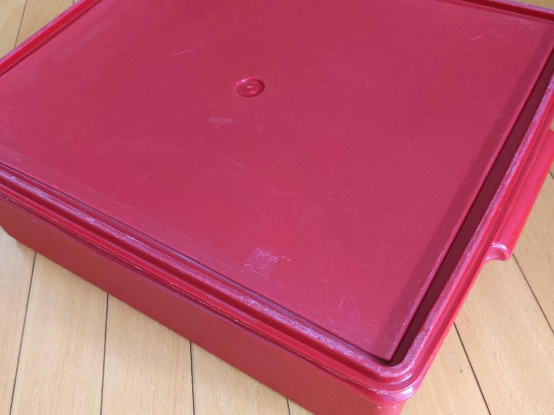 マッカレド　タッパーウェア スーパーケース レッド 赤2個セピア6個