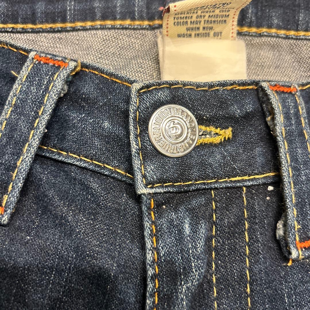 io着用TRUE RELIGION 28 フレアデニム
