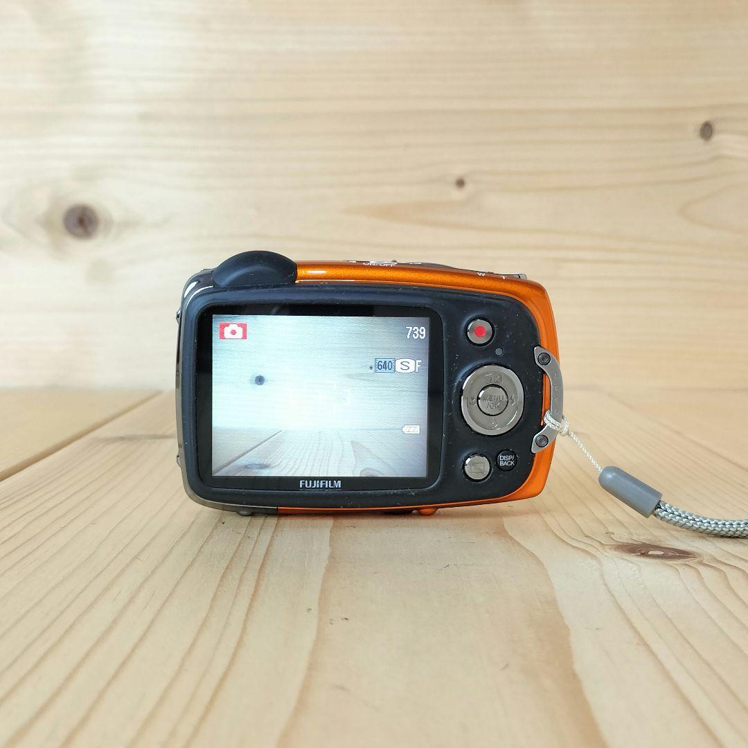 ★動作OK、充電器付き★FUJIFILM フジフィルム FINEPIX XP30