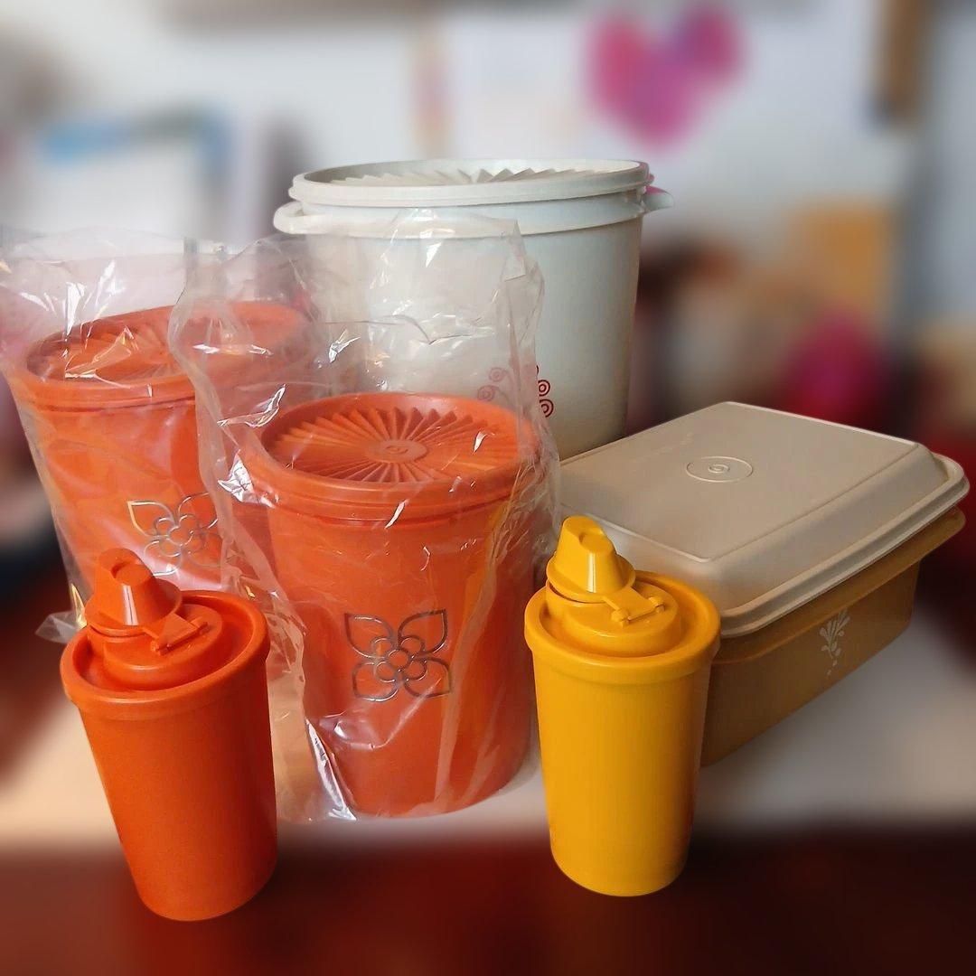 タッパーウェア　食品保存容器セット（オレンジ・イエロー・ホワイト）6点セット