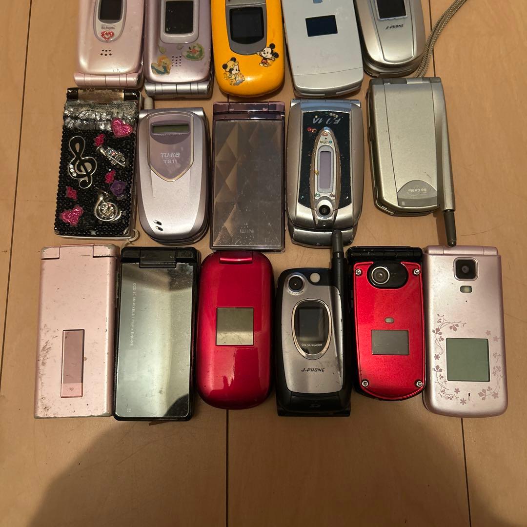 ガラケー　まとめ売り　21台