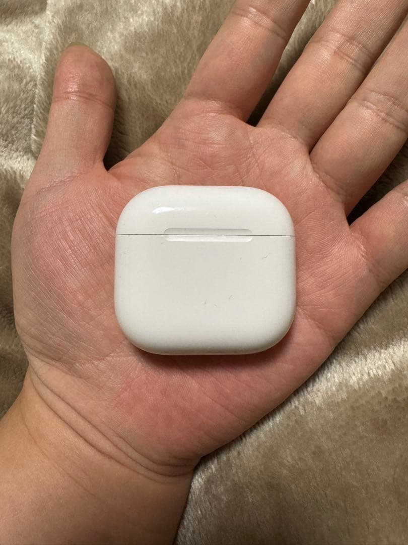 W*i様 Air Pods4 ほぼ新品・正規品・格安