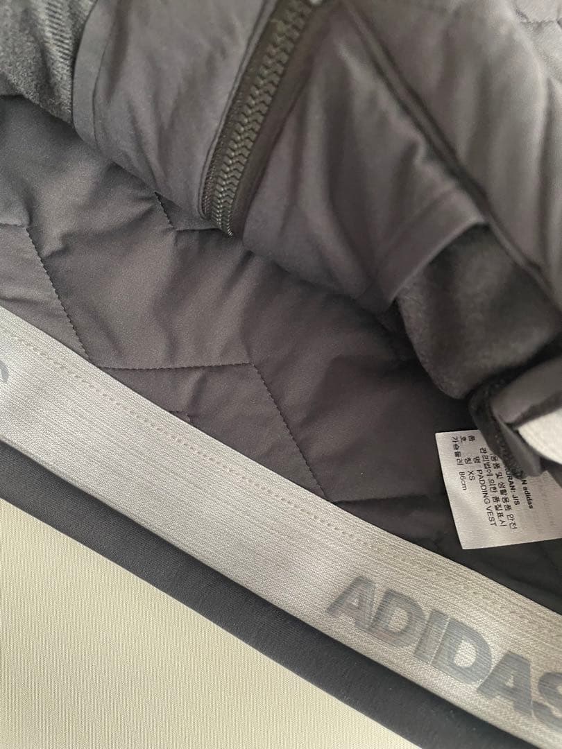 新品タグ付⛳️アディダスゴルフ　中綿ベスト＆裏起毛スカートセット　S