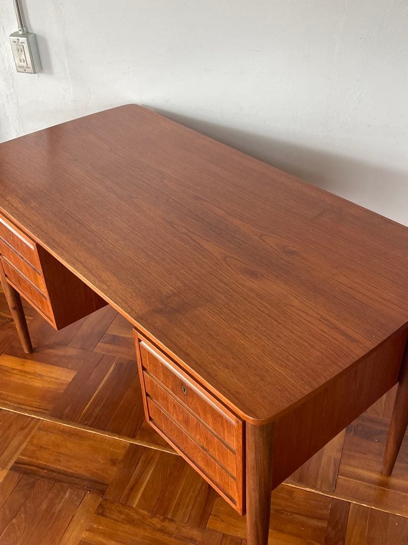 北欧 デンマーク ヴィンテージ チーク オイルフィニッシュ 両袖 デスク