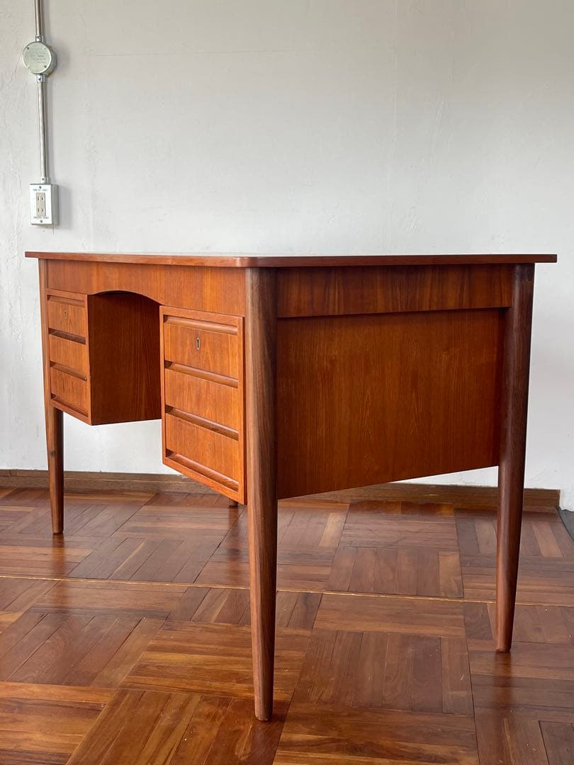 北欧 デンマーク ヴィンテージ チーク オイルフィニッシュ 両袖 デスク