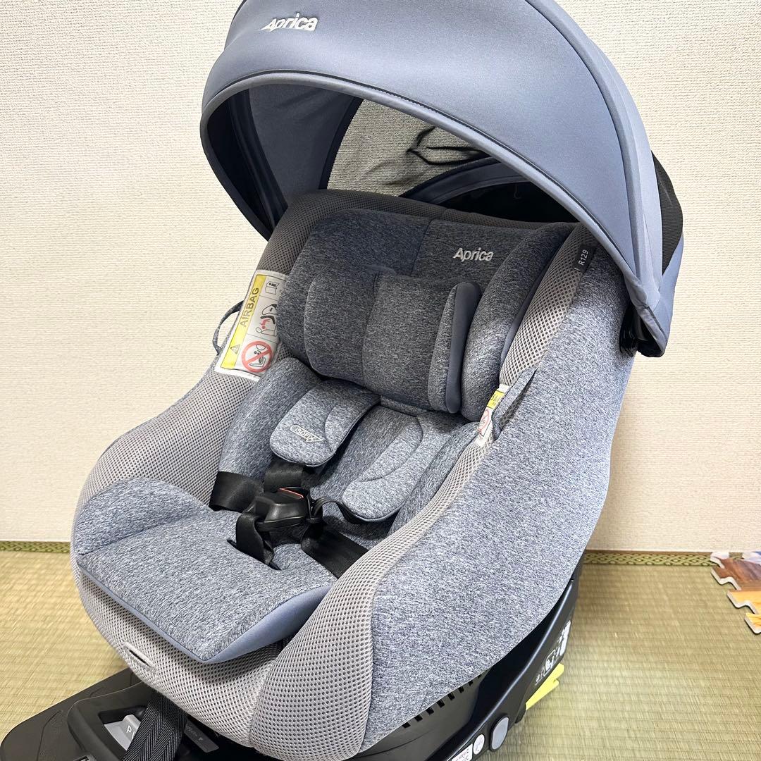Aprica クルリラ プラス ライト チャイルドシート ISOFIX 回転式
