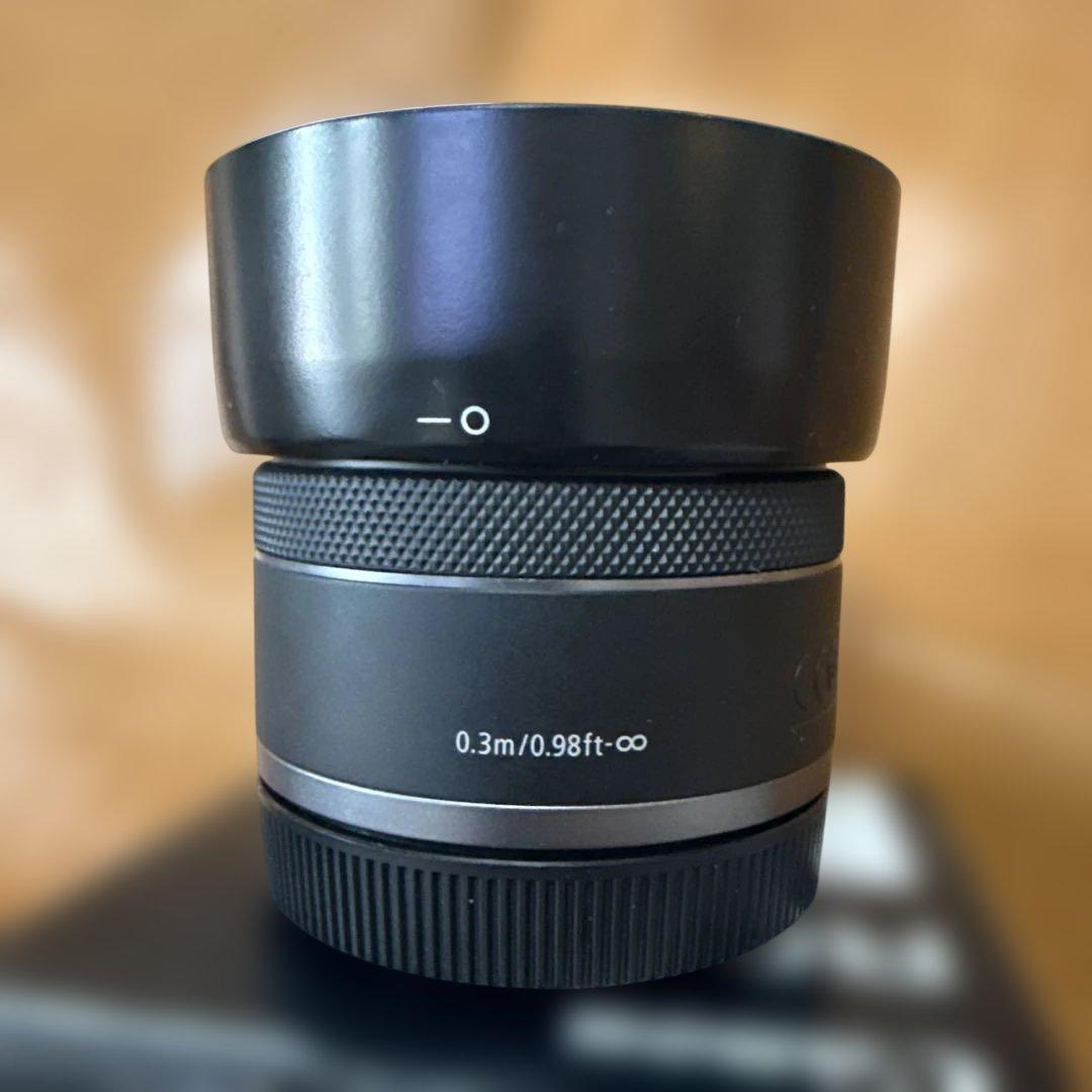 Canon RF50mm F1.8 STM / フード、フィルター付