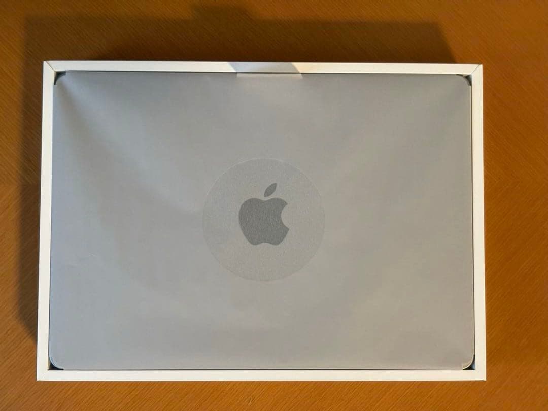 美品ほぼ未使用 MacBook Air M2 8GB 256GBスペースグレー