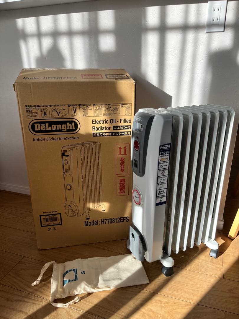新品未使用品　 DeLonghi オイルヒーター H770812EFS カバー付