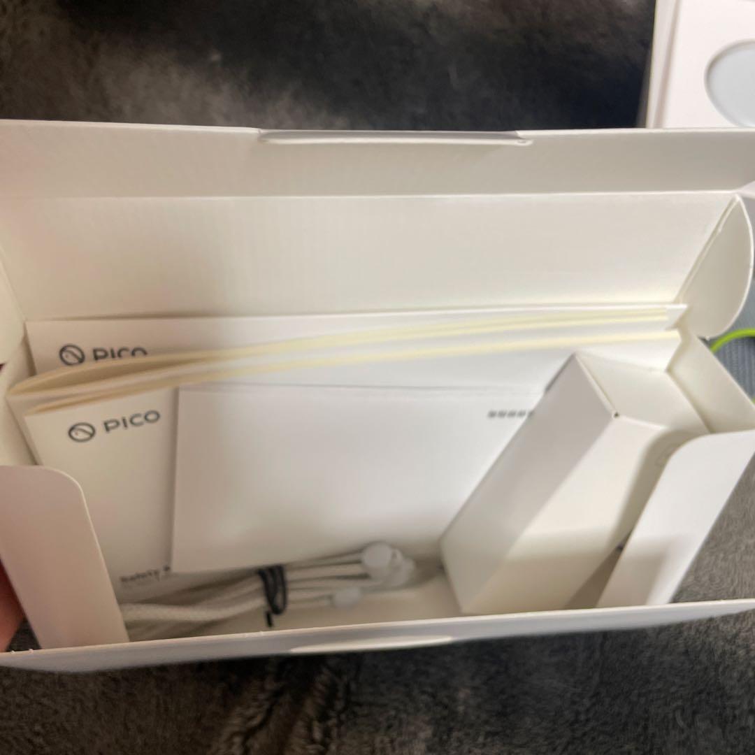 PICO4ultra VRヘッドセットとモーショントラッカー3点セット＋‪α