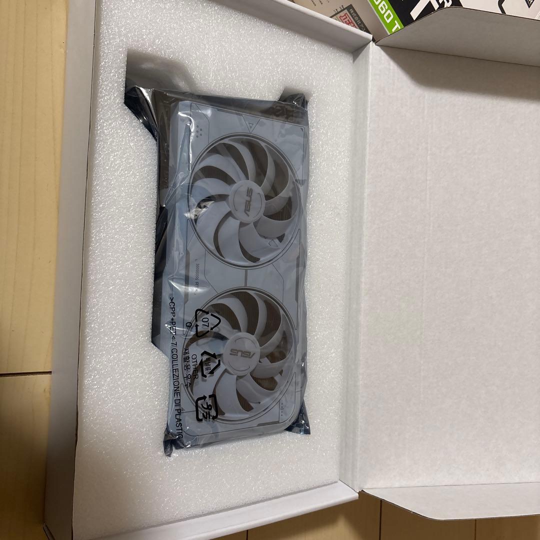 [期間限定‼︎]ASUS DUAL-RTX3060TI-O8GD6X-WHITE