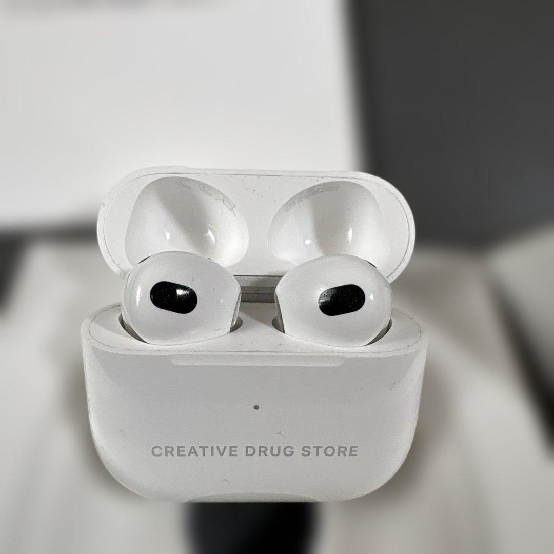 Apple AirPods 本体 充電ケース付き　3世代