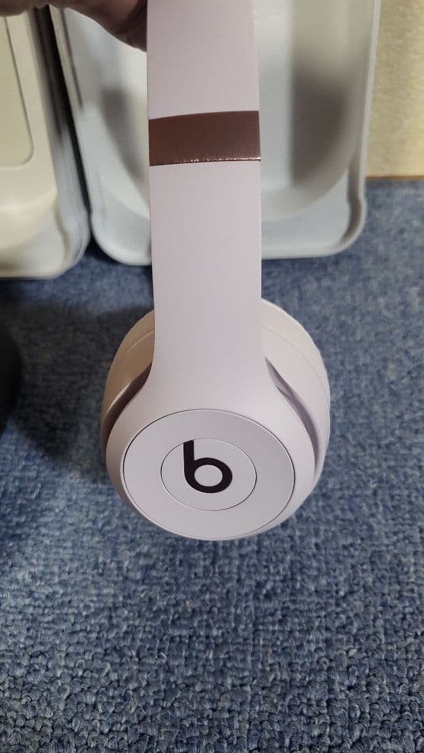 Beats　Solo4　ヘッドフォン　クラウドピンク