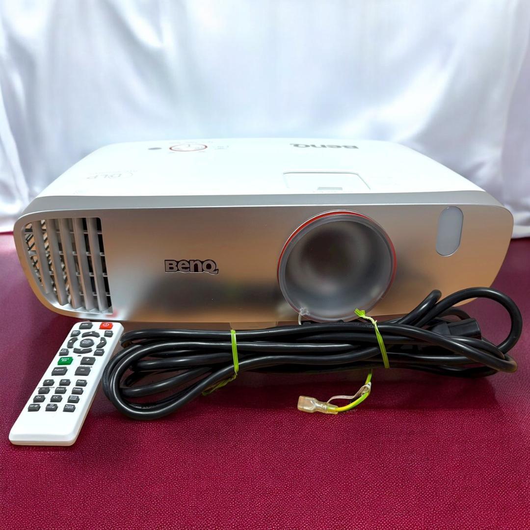 ☆美品 BenQ HT2150ST 短焦点ホームシアタープロジェクター フルHD