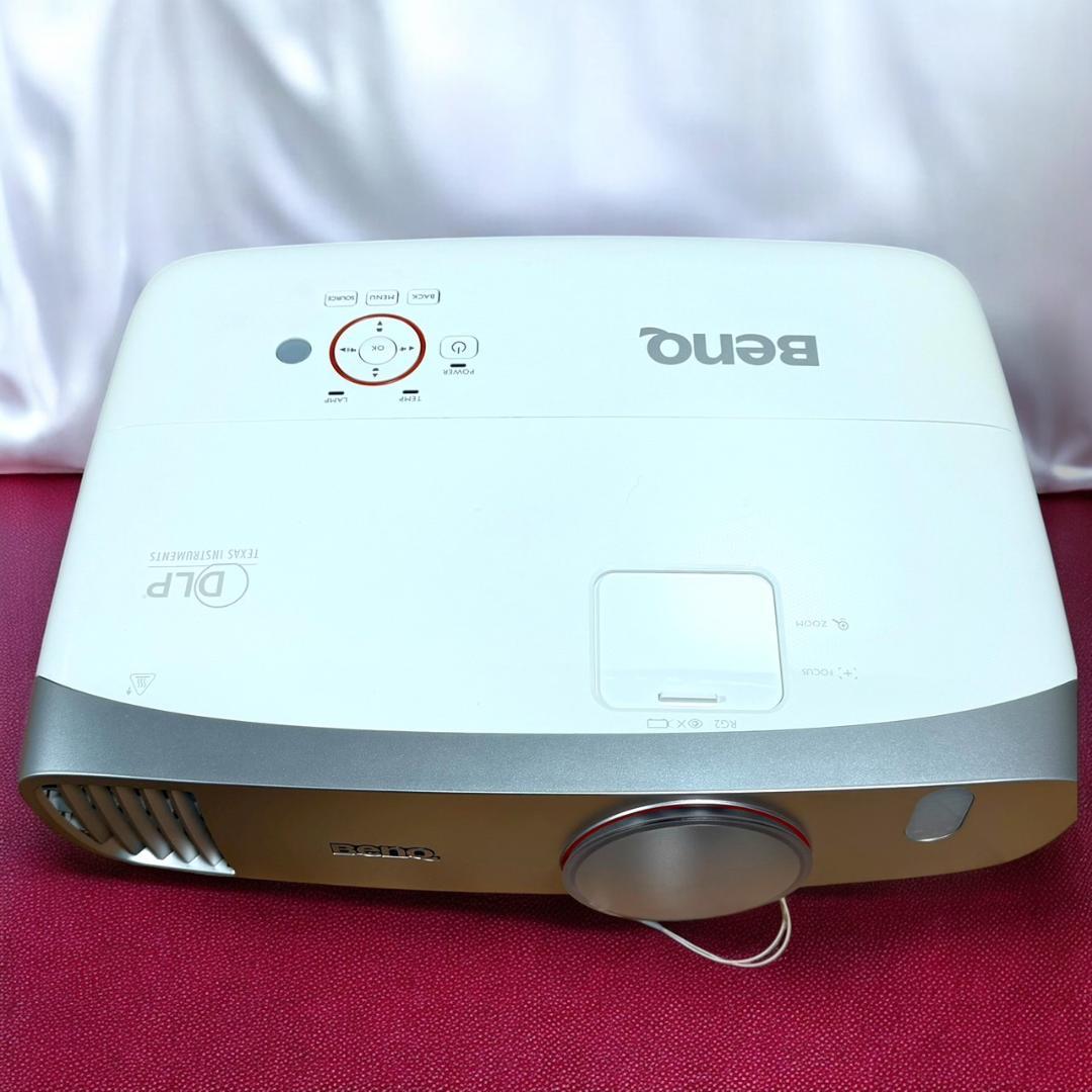 ☆美品 BenQ HT2150ST 短焦点ホームシアタープロジェクター フルHD