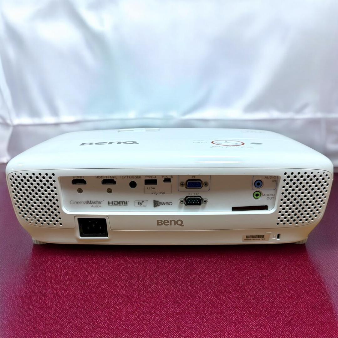 ☆美品 BenQ HT2150ST 短焦点ホームシアタープロジェクター フルHD