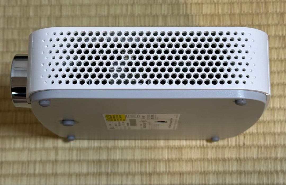 LG CineBeam シネビーム プロジェクター ホワイト