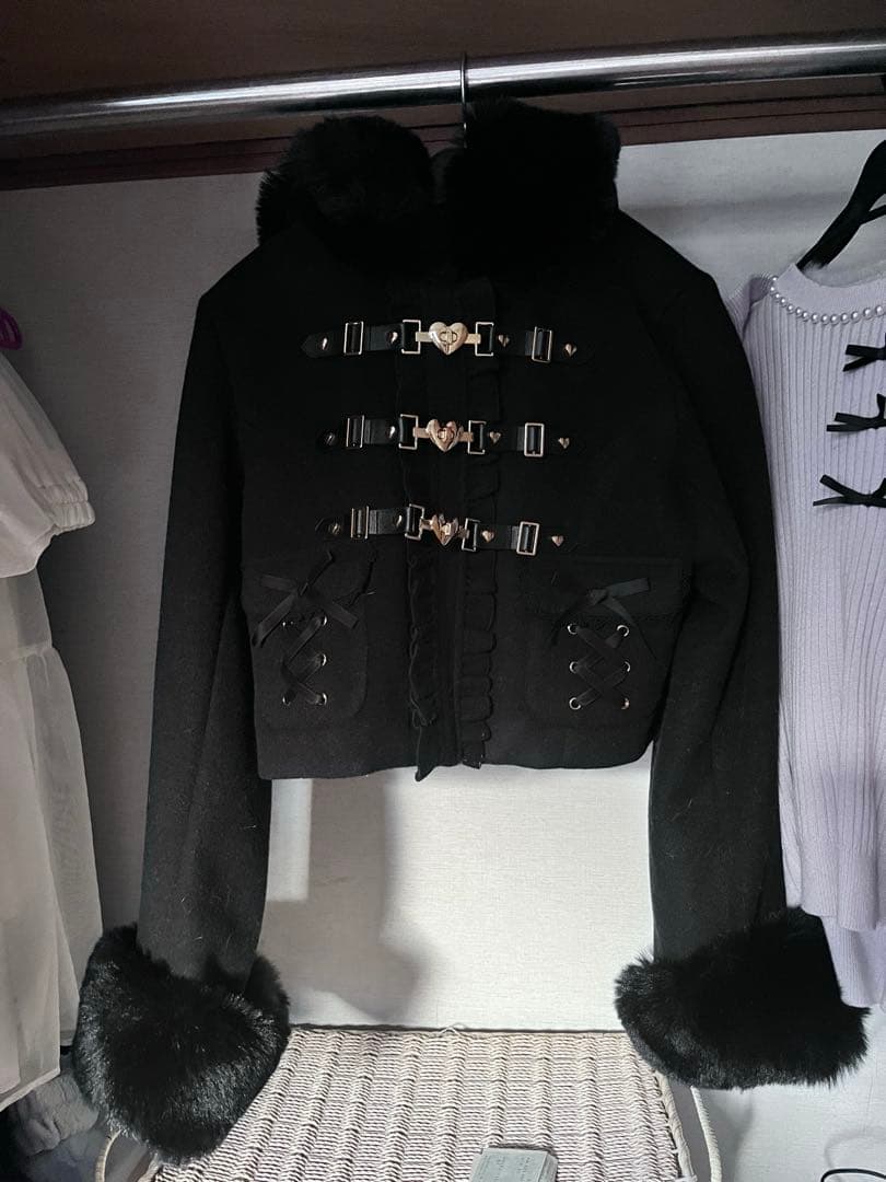 ROJITA ハートバックルショートコート