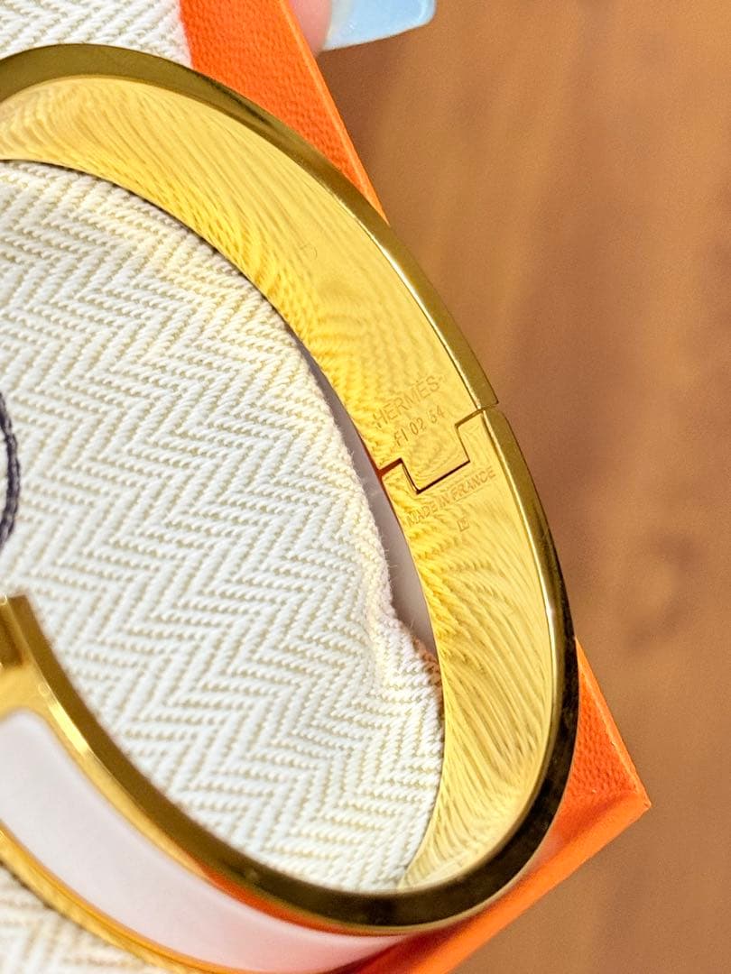 HERMESエルメス ゴールド ホワイト バングル