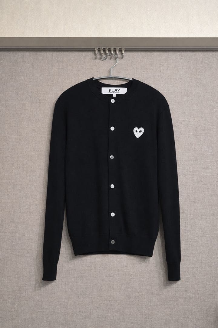 PLAY ハート刺繍 カーディガン 黒
