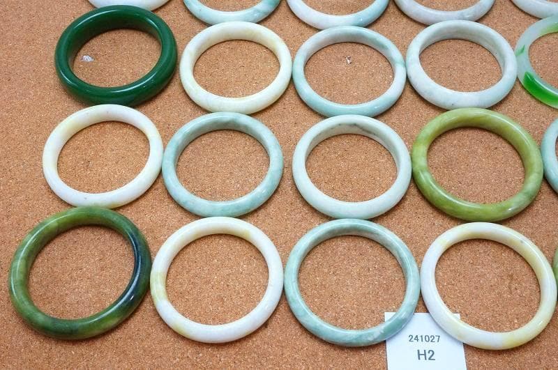 緑石 翡翠 等 バングル 30点 Nm25-241027H2