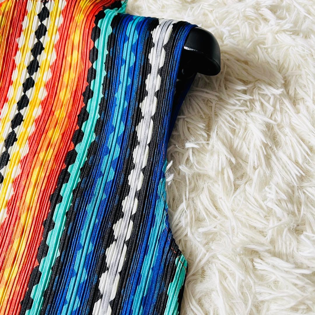 【美品✨】プリーツプリーズ　チュニック　ハイネック　フリンジ　ウェーブ柄　3