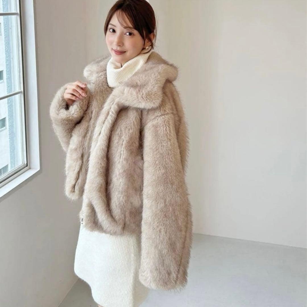 新品未使用タグ付き　snidel ファーショートコート